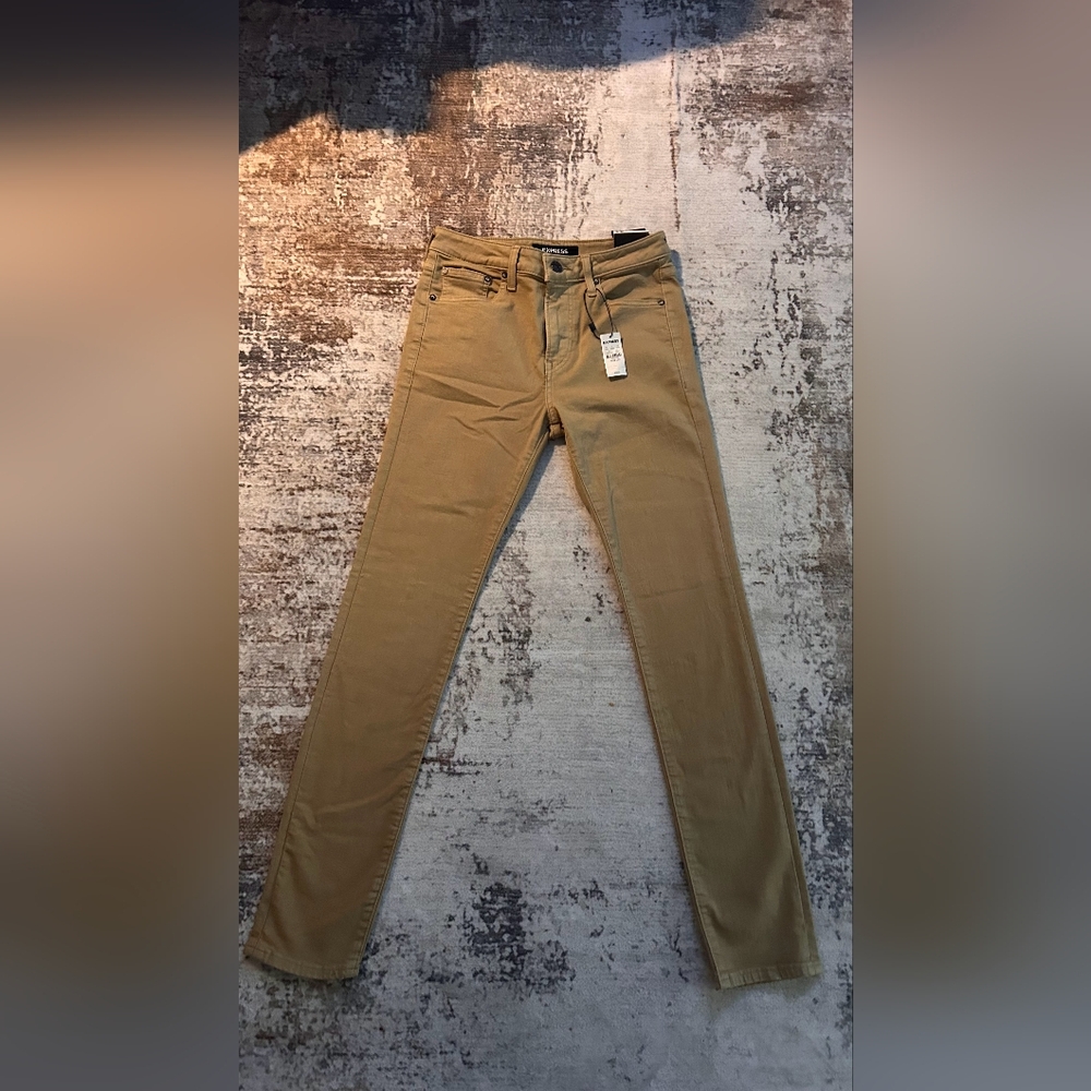 Express Jeans 29x32 Brand New! w/tags!